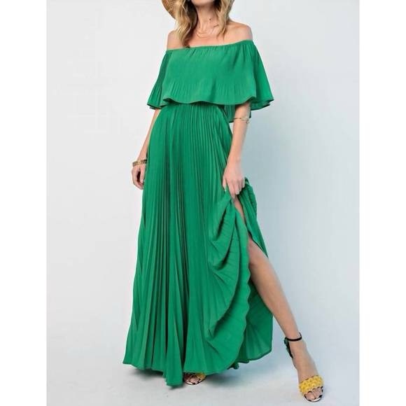 easel Dresses & Skirts - Easel Lily Pleated Maxi Dress In Kelly Green size L